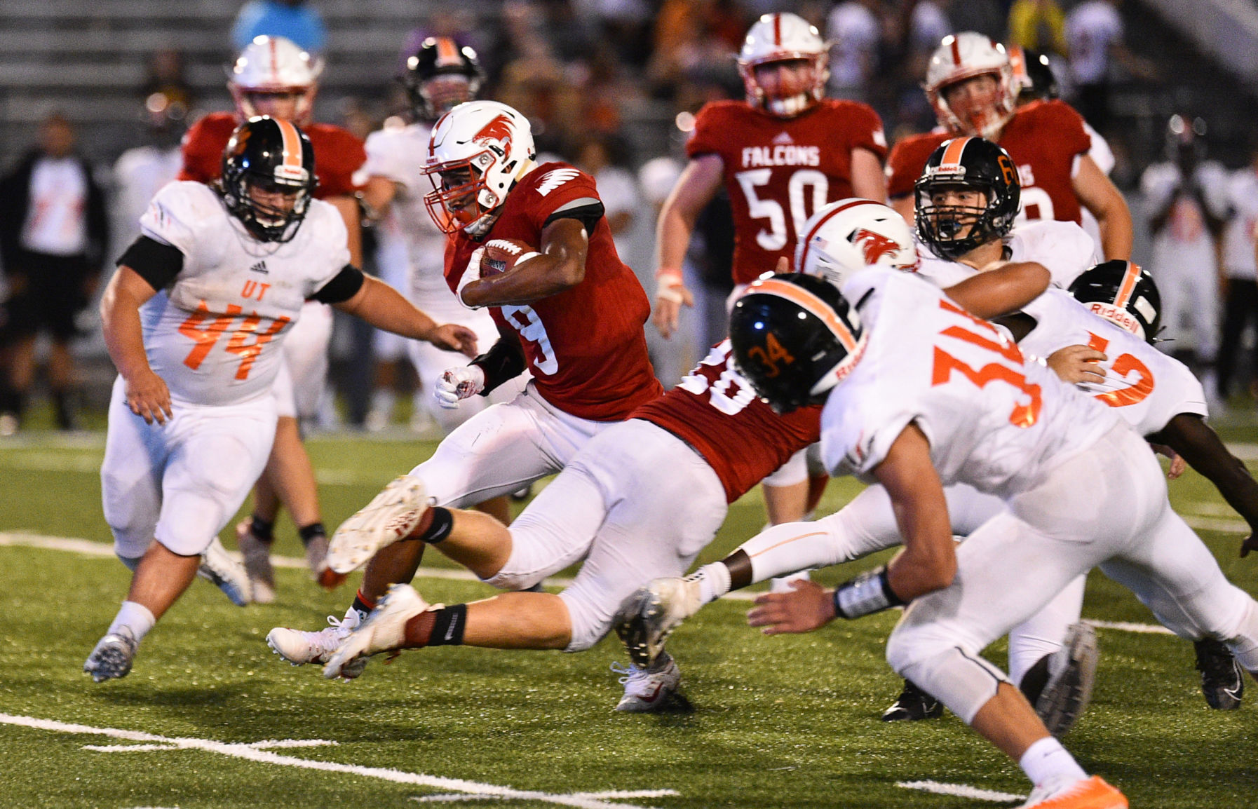 083019-qct-spt-ut-west-football-108a.jpg